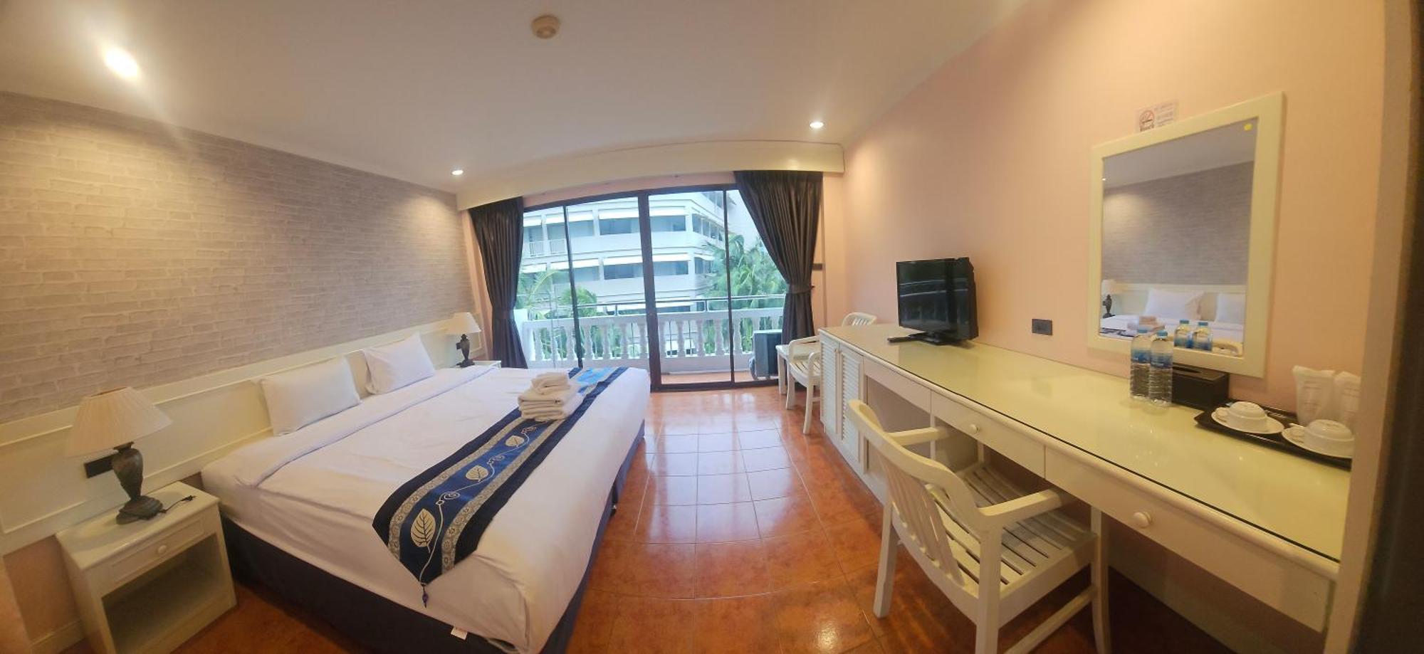 Hotell &