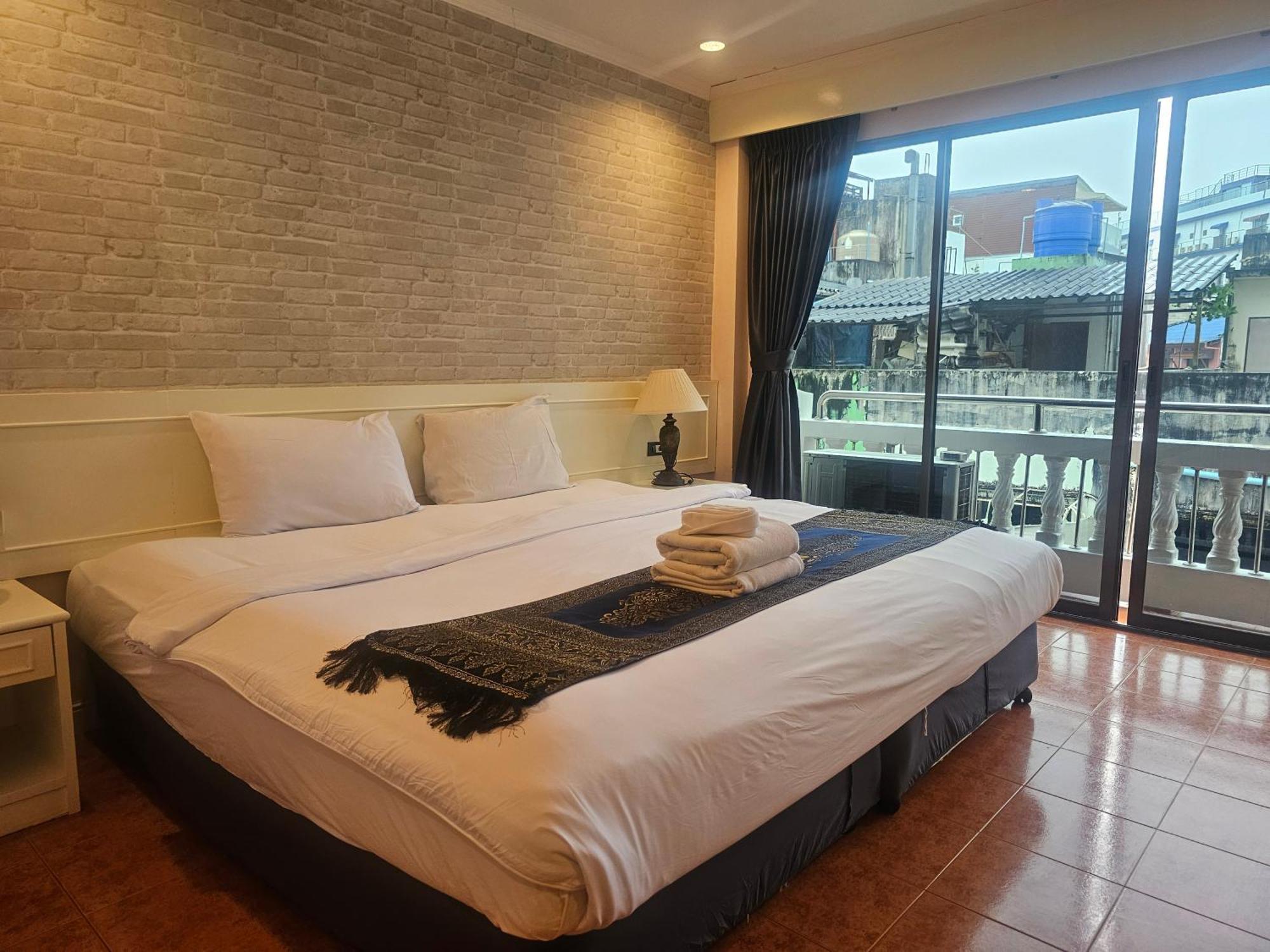 Hotell & Patong