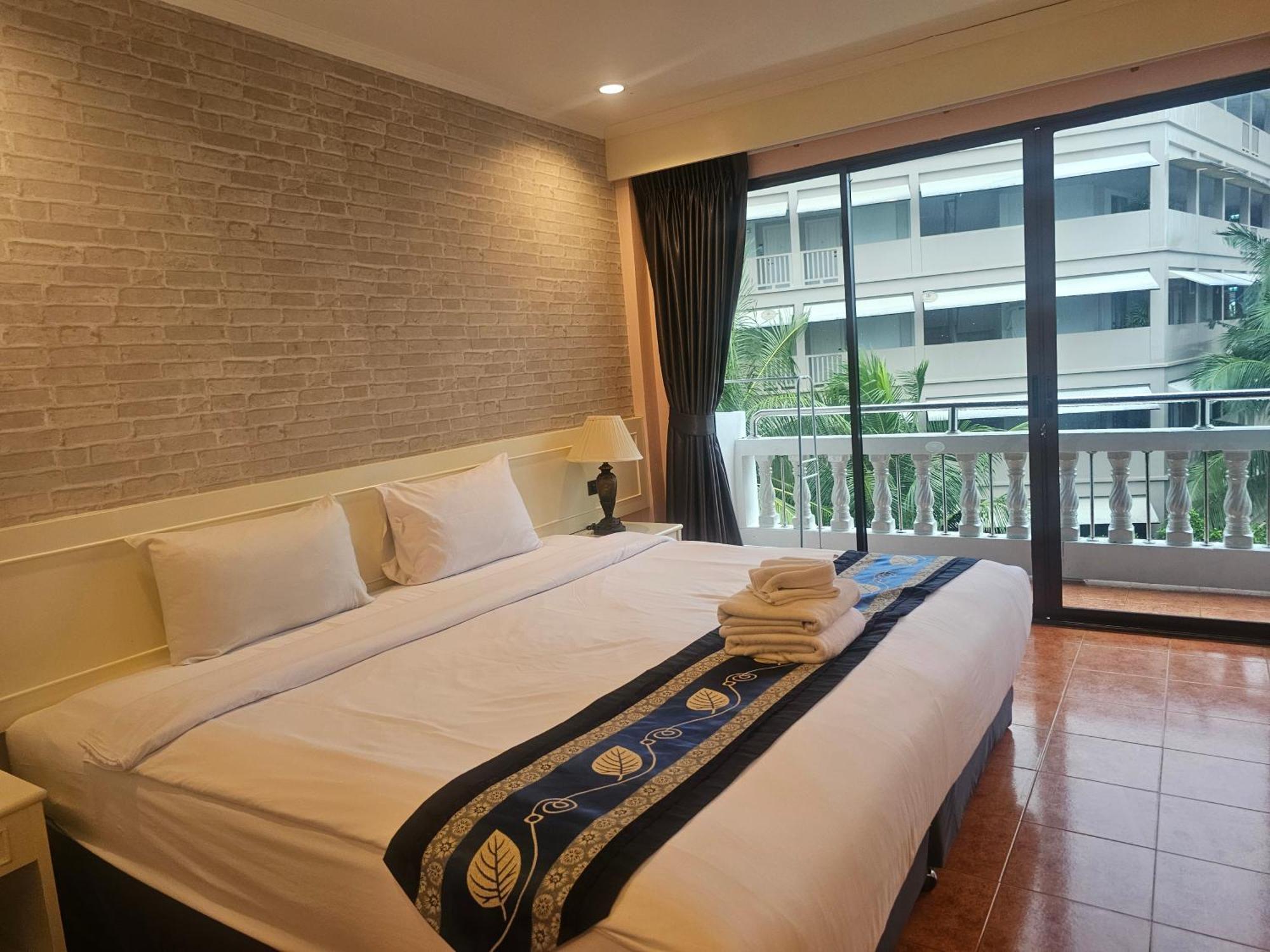 Hotell &
