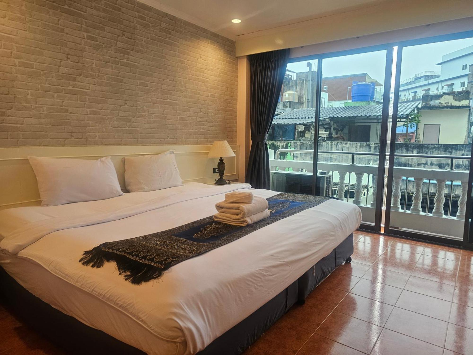 Hotell & 3*