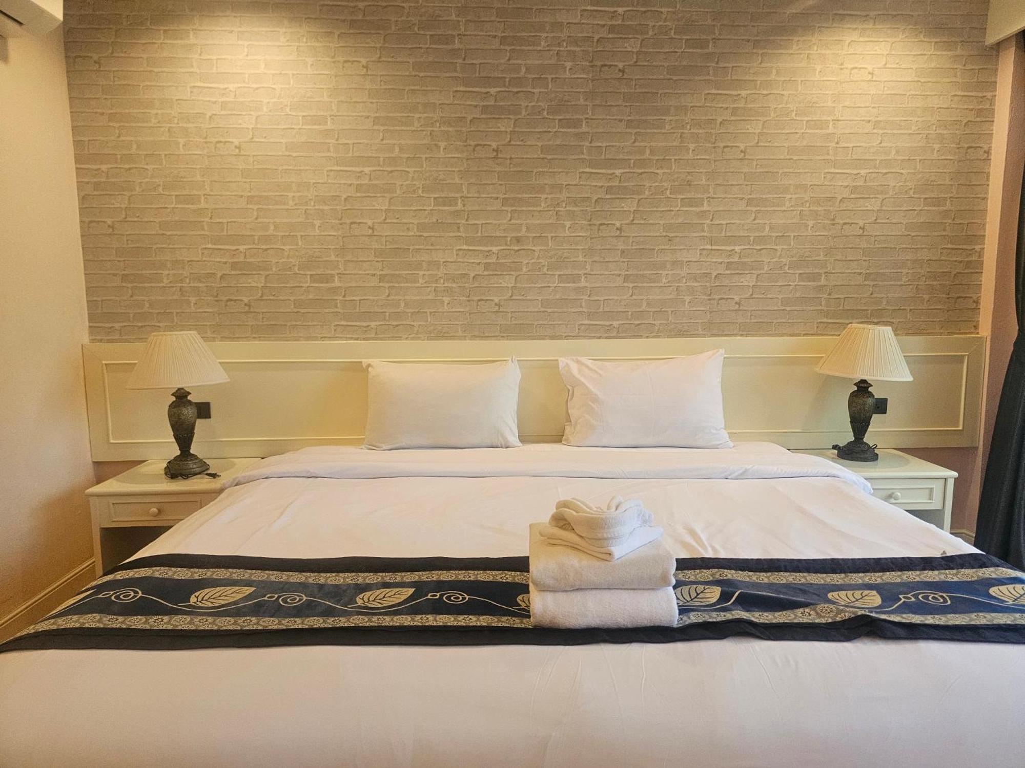 & Hotell Patong