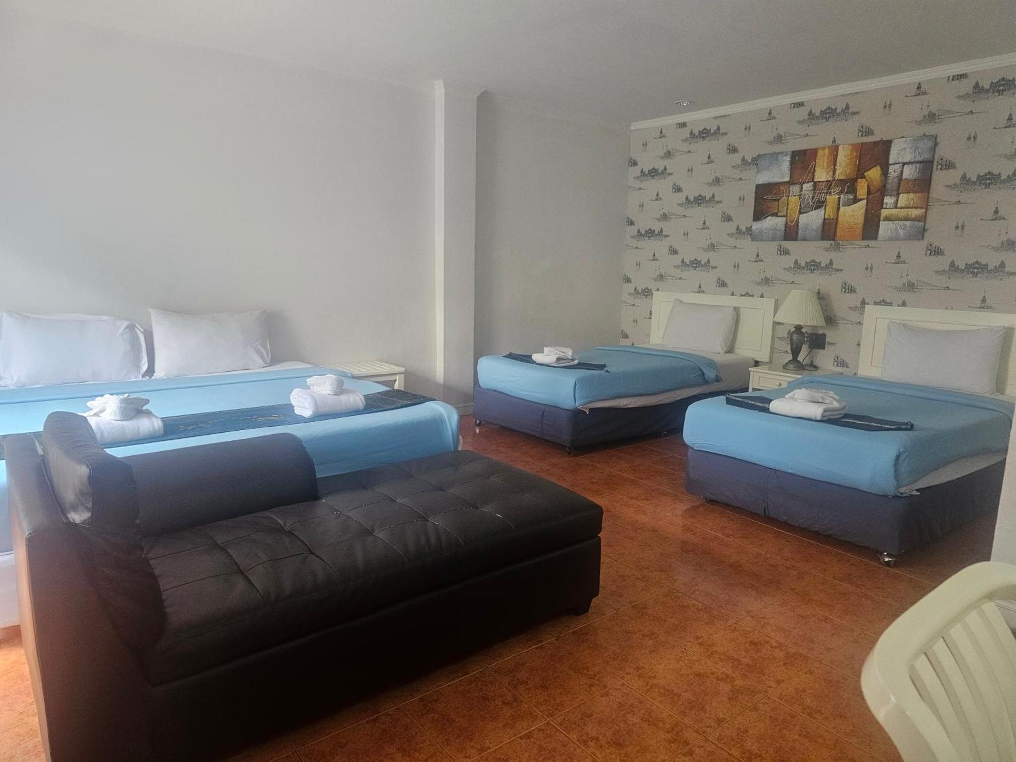 Hotell &